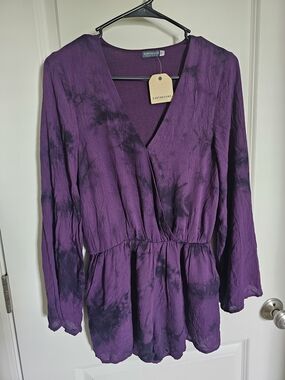 NWT EARTHBOUND Purple and Black Tie-Dye V-Neck Romper Sz Sm